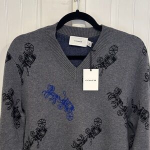 Coach V-Neck, wool Sweater in Gray , Blue & Black Carriage Design. Roomy size S.